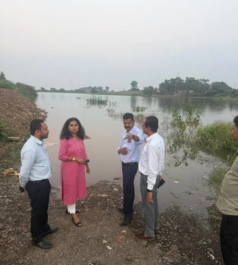 परसुखेड़ी तालाब गणेश विसर्जन स्थल का एडीएम डॉ श्रीवास्तव ने अधिकारियों के साथ किया निरीक्षण दिए आवश्यक…