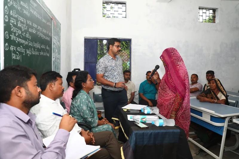 ग्राम बनहरीकला एवं कुंवरपुर पहुंचीं कलेक्टर मझगांय सिंचाई परियोजना के विस्थापितों से किया संवाद विशेष सुनवाई…