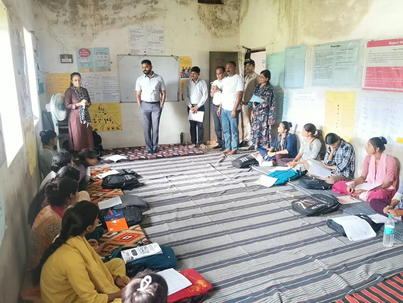 जिला पंचायत सीईओ श्री विशाल धाकड़ ने बड़ागांव खुर्द का किया दौरा प्रथम संस्थान की बालिकाओं से संवाद कर शिक्षा…