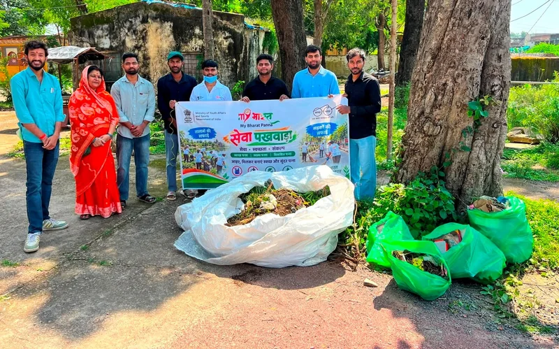 माय भारत पन्ना द्वारा स्वच्छता एवं पौधरोपण अभियान संचालित